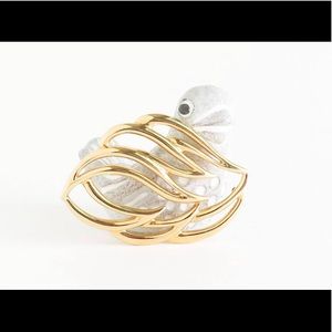 Vintage Monet leaf like brooch